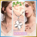 Clover Necklace 01